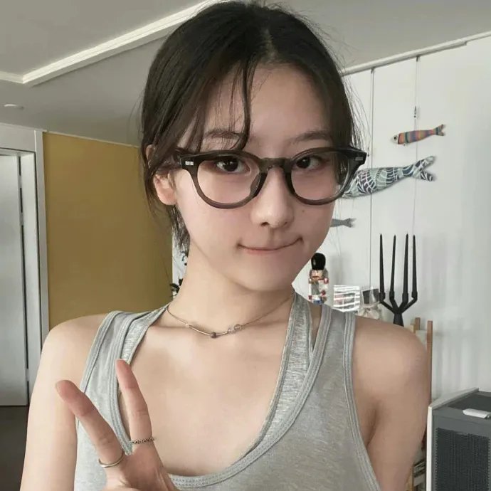 窗外是蓝星